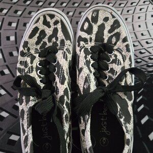 Cheetah Sneakers Like Vans Skate Shoes  Ties Very Cool Size 6